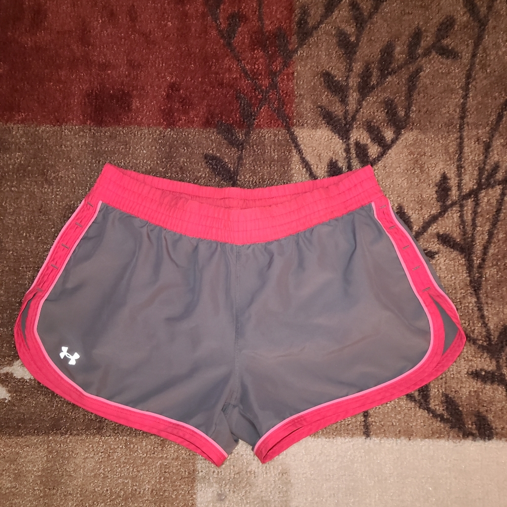 Under Armour workout shorts - Gray Size small